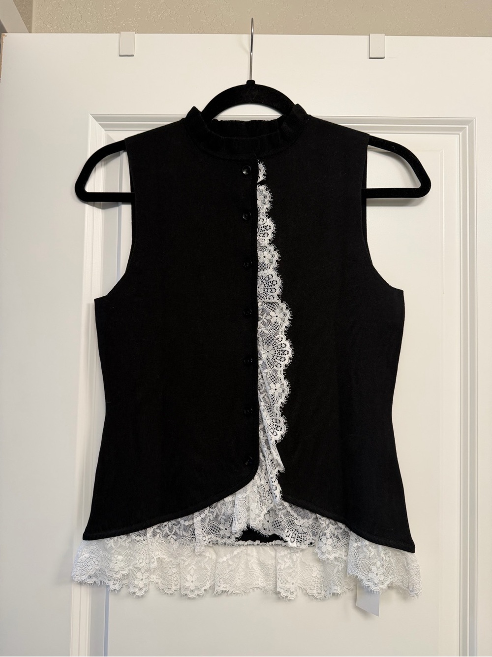 Commense Black Sleeveless Lace-Trim Button Front Top